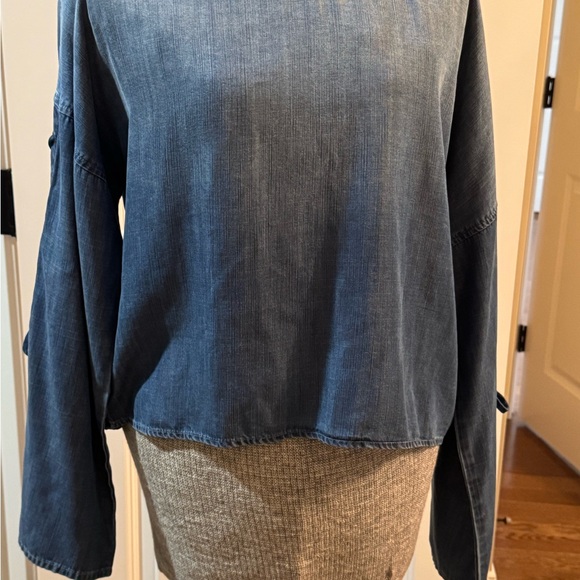 Bella Dahl Women's Blue Denim Top NWT - Picture 6 of 11